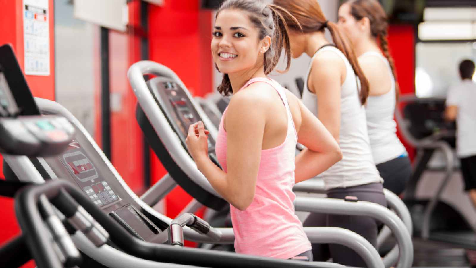 12-3-30 treadmill workout: Incline walking better than running for fat loss, reveals a study