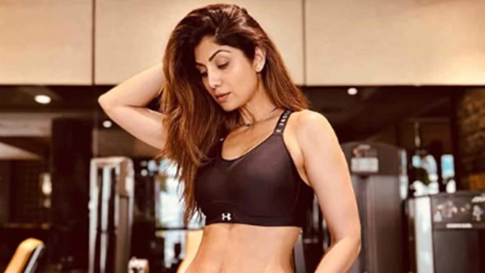 Shilpa Shetty’s twisting yoga moves can supercharge your health in just minutes!