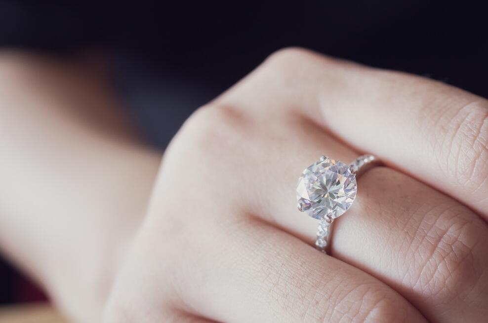 This DIY avocado-based night cream can help you fight signs of ageing