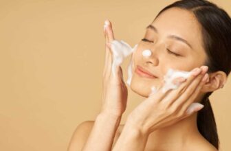 5 lifestyle habits that age your skin faster, silently