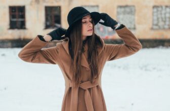 Effortless Winter Layering That’s Simple Yet Chic